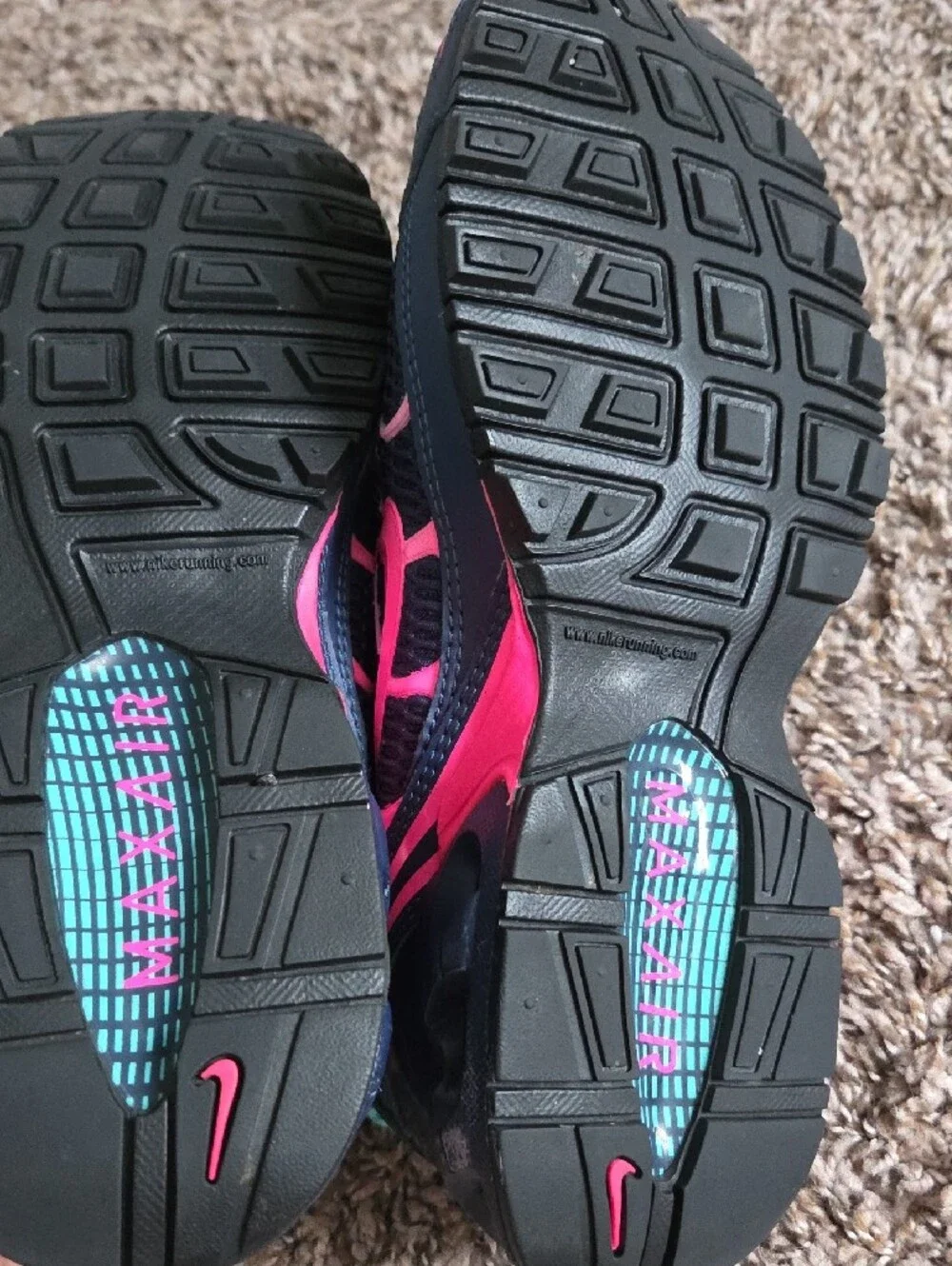 Nike Women's Navy, Teal & Pink Running Sneakers